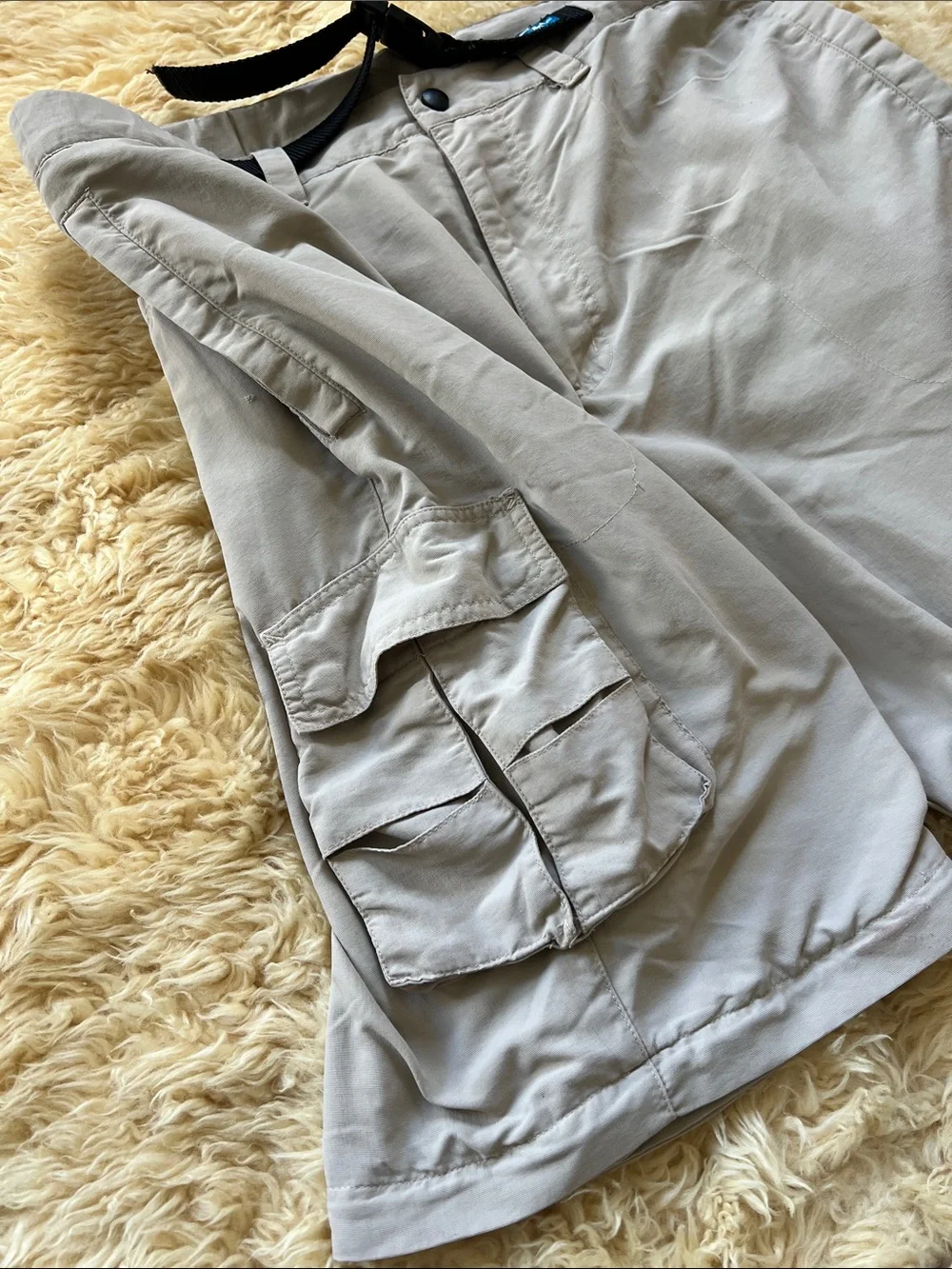 Kavu Men's Light Tan Cargo Shorts with Belt